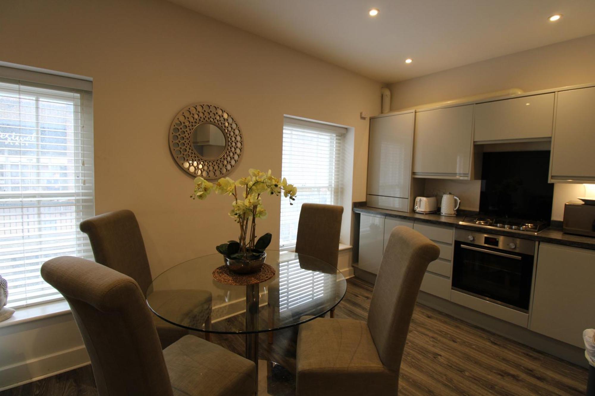 The Warren @ Short Stays Basingstoke Extérieur photo